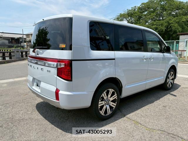 Mitsubishi DELICA 2025-10 8007039-12