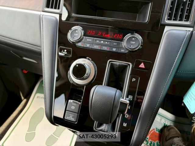 Mitsubishi DELICA 2025-10 8007039-15