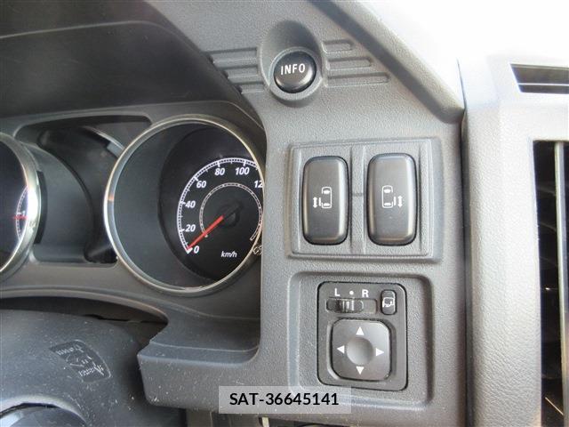 Mitsubishi DELICA 2014-10 8007080-17