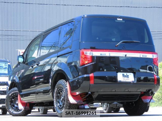 Mitsubishi DELICA 2025-11 8007260-10