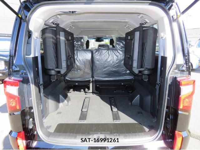Mitsubishi DELICA 2025-11 8007260-17