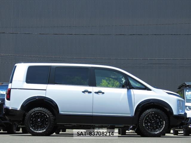 Mitsubishi DELICA 2026-04 8007266-16