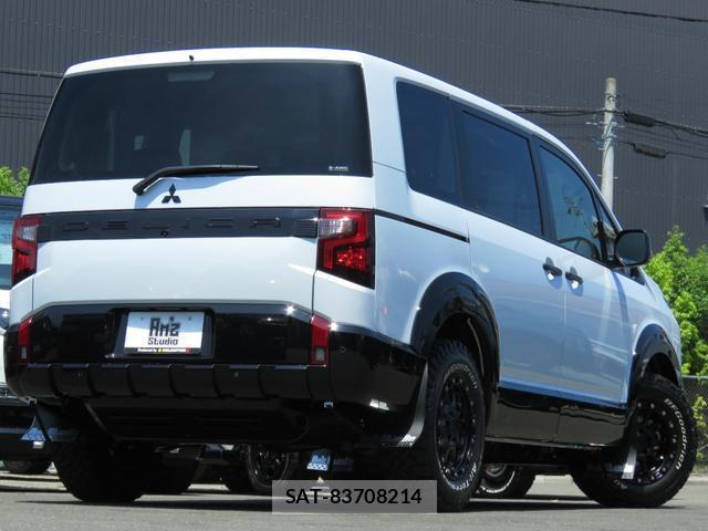 Mitsubishi DELICA 2026-04 8007266-7