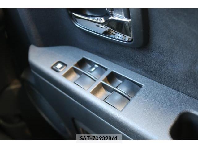 Mitsubishi DELICA 2014-02 8007276-9