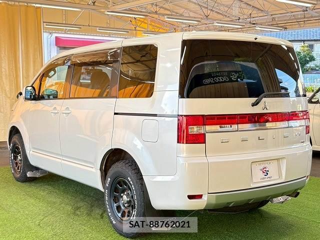 Mitsubishi DELICA 2018-07 8007341-16