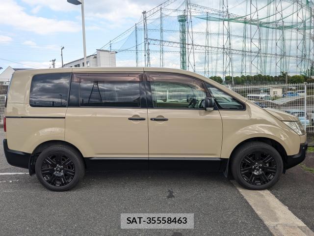 Mitsubishi DELICA 2013-08 8007411-3