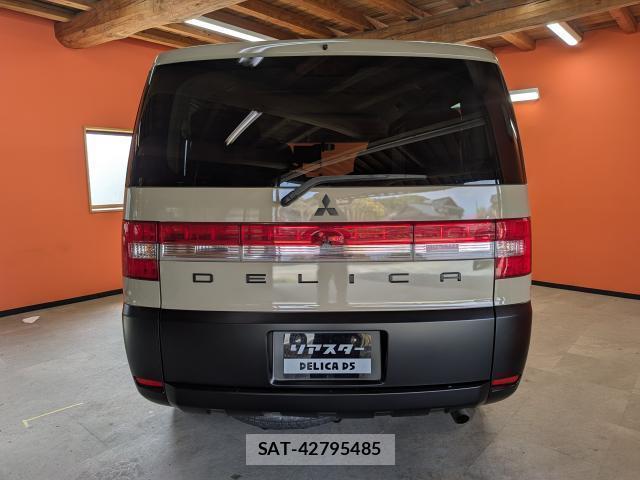 Mitsubishi DELICA 2010-07 8007417-2