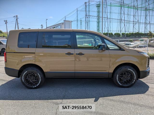 Mitsubishi DELICA 2023-09 8007421-3