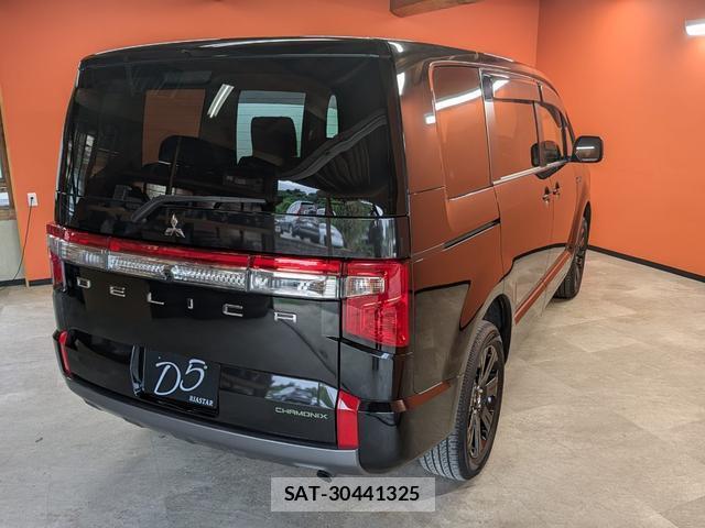 Mitsubishi DELICA 2025-07 8007423-1