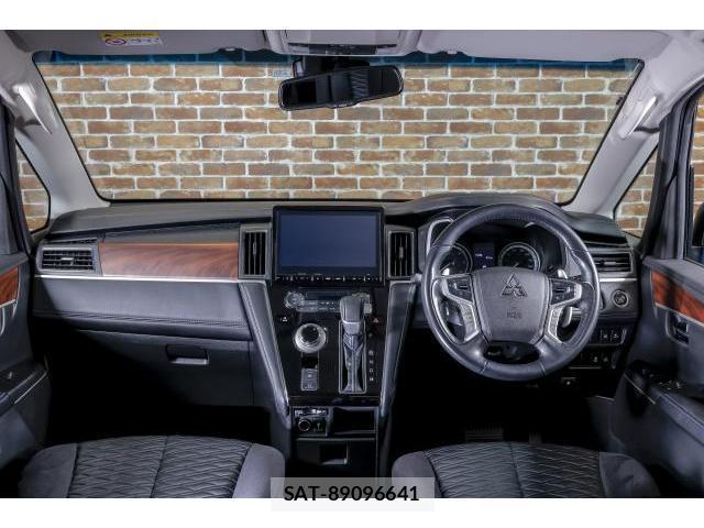 Mitsubishi DELICA 2019-05 8007605-10