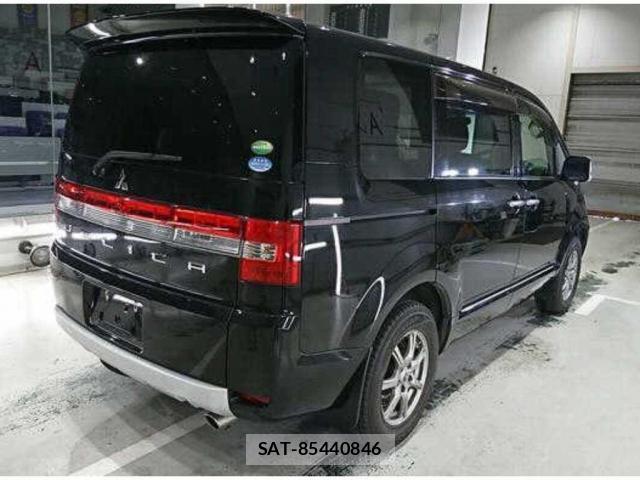 Mitsubishi DELICA 2013-08 8008172-4