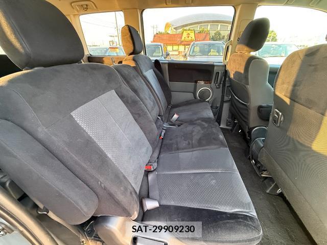 Mitsubishi DELICA 2010-11 8008429-5