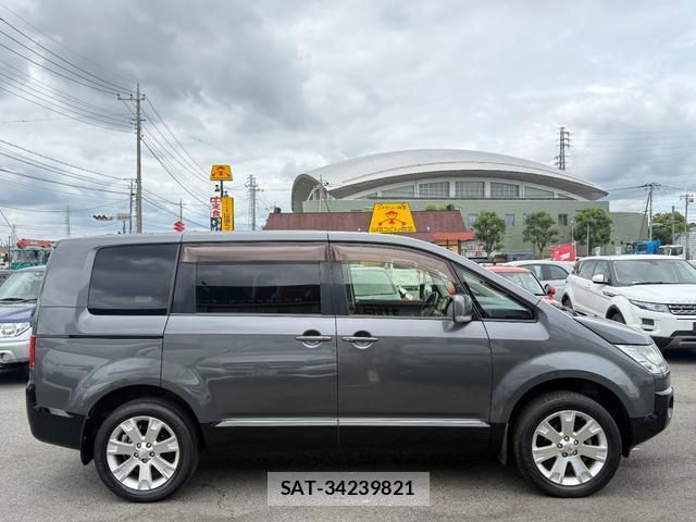 Mitsubishi DELICA 2014-08 8008443-12
