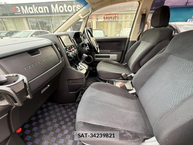 Mitsubishi DELICA 2014-08 8008443-16