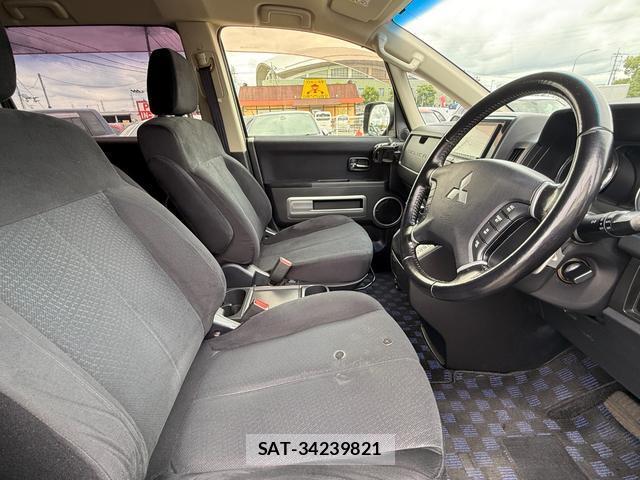 Mitsubishi DELICA 2014-08 8008443-4