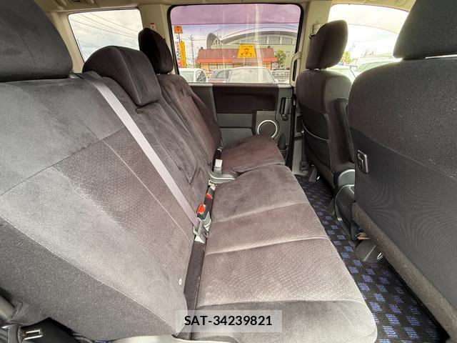 Mitsubishi DELICA 2014-08 8008443-5