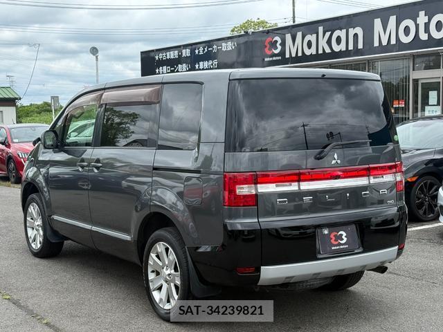 Mitsubishi DELICA 2014-08 8008443-9