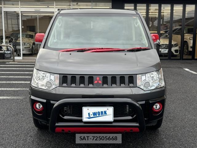 Mitsubishi DELICA 2013-02 8008738-2