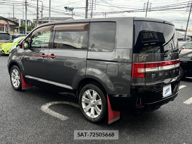 Mitsubishi DELICA 2013-02 8008738-6