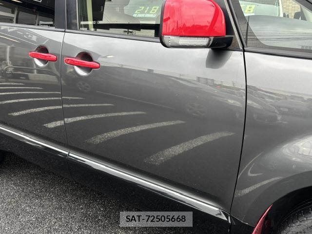 Mitsubishi DELICA 2013-02 8008738-9
