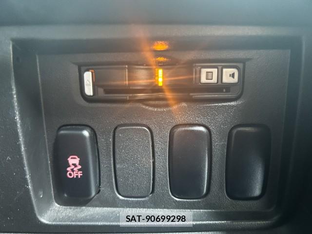Mitsubishi DELICA 2015-10 8009495-17