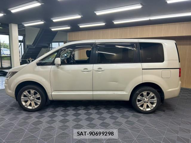 Mitsubishi DELICA 2015-10 8009495-3