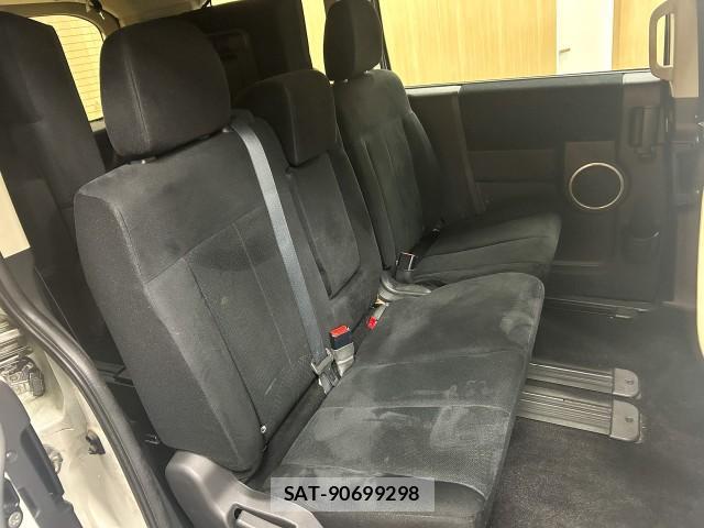 Mitsubishi DELICA 2015-10 8009495-6