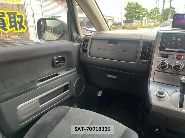 Mitsubishi DELICA 2009-03 8009585-4