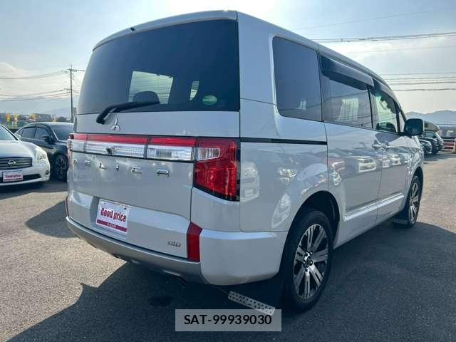 Mitsubishi DELICA 2021-04 8009628-13