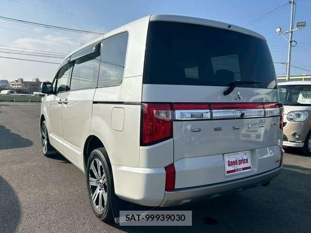 Mitsubishi DELICA 2021-04 8009628-14