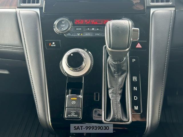 Mitsubishi DELICA 2021-04 8009628-15