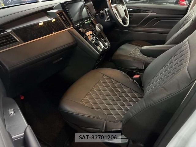 Mitsubishi DELICA 2024-08 8009846-3