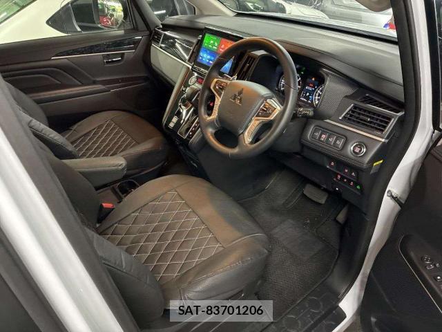 Mitsubishi DELICA 2024-08 8009846-4