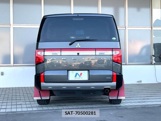 Mitsubishi DELICA 2019-03 8009905-14