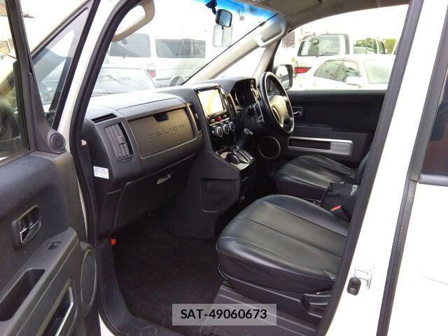 Mitsubishi DELICA 2013-03 8009951-5