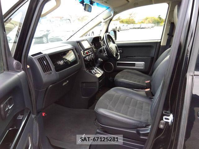 Mitsubishi DELICA 2018-02 8009957-2