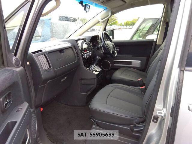 Mitsubishi DELICA 2017-08 8009977-2
