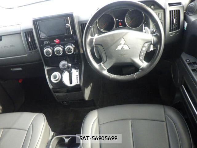 Mitsubishi DELICA 2017-08 8009977-5