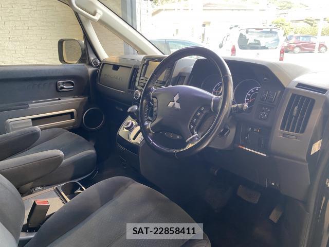 Mitsubishi DELICA 2015-08 8010143-13