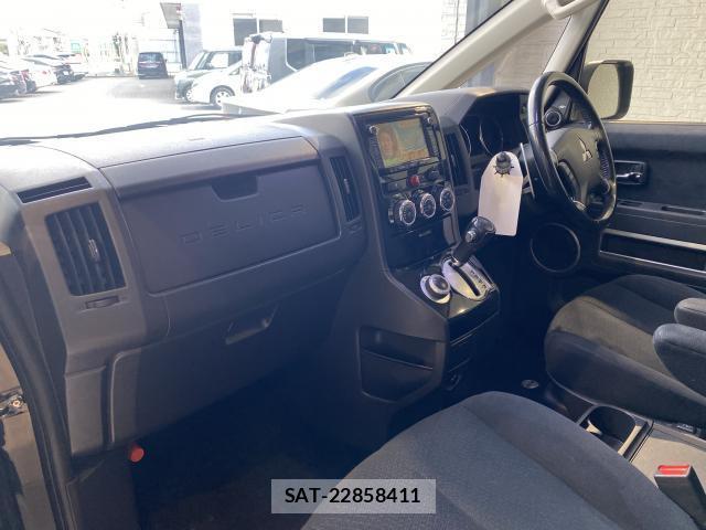 Mitsubishi DELICA 2015-08 8010143-14