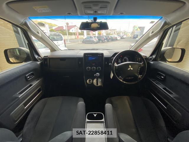 Mitsubishi DELICA 2015-08 8010143-2