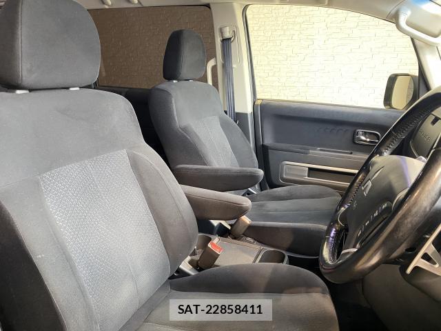 Mitsubishi DELICA 2015-08 8010143-6