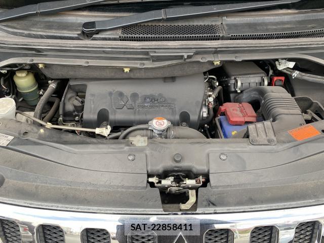 Mitsubishi DELICA 2015-08 8010143-7