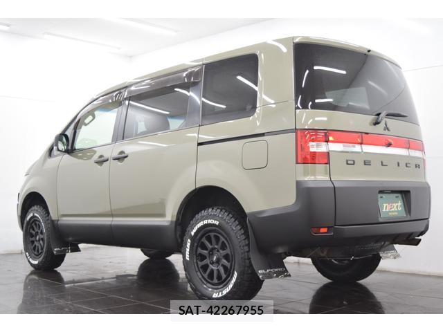 Mitsubishi DELICA 2012-06 8010327-9