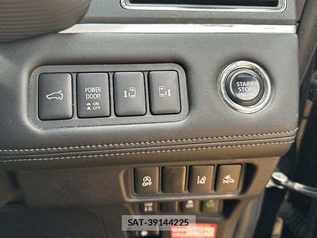 Mitsubishi DELICA 2019-11 8010384-3