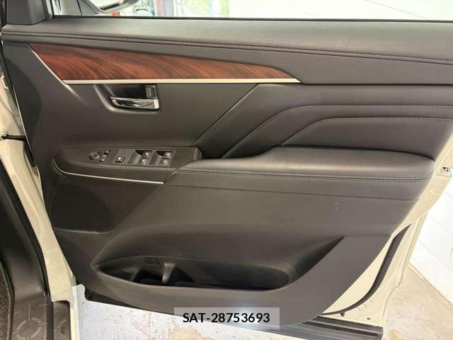 Mitsubishi DELICA 2021-04 8010615-13