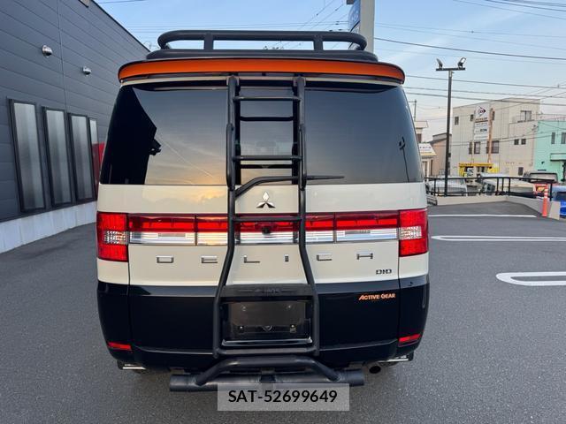 Mitsubishi DELICA 2017-06 8010623-15