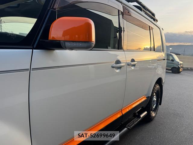 Mitsubishi DELICA 2017-06 8010623-4