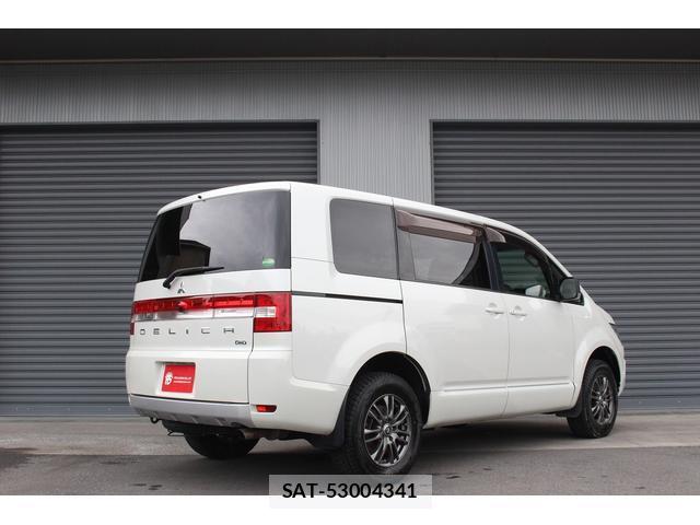 Mitsubishi DELICA 2015-09 8010767-2