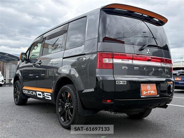 Mitsubishi DELICA 2017-05 8010773-11